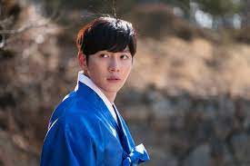 Ji began his career in musical theatre. Movie Ji Chang Wook To Make Cameo Appearance In Upcoming Movie The Bros Ji Chang Wook S Kitchen