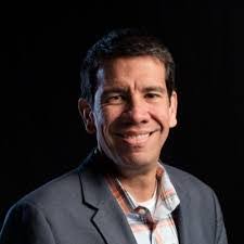 Alejandro Vivas's Instagram, Twitter & Facebook