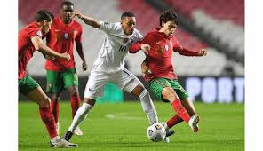 L'équipe du portugal de football (en portugais : Ligue Des Nations Les Bleus S Imposent Au Portugal Et Se Qualifient Pour Le Final 4