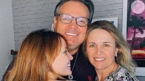 Gilberto Elias's Instagram, Twitter & Facebook