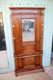 Vestiaire Porte Manteaux En Noyer Fin Du 19e Siecle Antiquites Rousseau Proantic Meubles Victoriens Mobilier De Salon Meuble Entree
