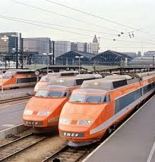Conform celor mai recente informații oficiale, cel mai rapid tren din lume este în japonia, iar viteza maximă este de 581 km / h. Tgv Cel Mai Rapid Tren Din Lume La Aniversarea A 30 De Ani Galerie Foto