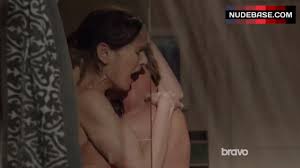 Sarah Wayne Callies Sex in Shower Room – Colony (0:49) | NudeBase.com