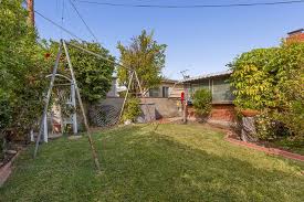 9323 Greenbush Ave Arleta Ca 91331 Single Story Family Home For Sale 3 Bedrooms 2 Baths 81 847 Sf For More Informat Arleta Home And Family Garden Arch