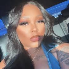 Aleta Lung's Instagram, Twitter & Facebook