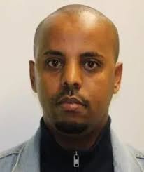 Wanted] Yaasin Abdilaahi Mahamed (Sidaas ayay magaciisa u qoreen), waa  Soomaali 39 sano jir ah. Waxay kusoo eedeeyeen inuu shalay Jimcadii 10-ka  Oktober guri ku yaalla magaalada Bad Salzuflen ee gobolka  Nordrhein-Westfalen