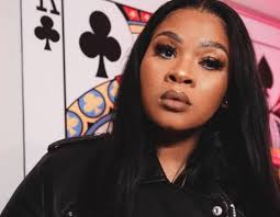 Lady Du expresses concern about the high rate of suicide among school kids 