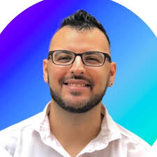 Me recibí, carajo! Después de 3 años metiéndole a full, hoy soy Analista  Programador. Muchas horas de código, mates y algún que otro insulto a la  compu, pero lo logramos. Gracias a