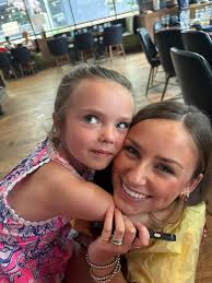 Hi parents! My name is Anna and I am 17 and a senior in high school. I love  hanging out with kids so much and I have been babysitting since I was