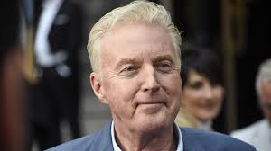 Toen duidelijk werd hoe slecht zijn echtgenoot, martin elferink eraan toe was, besloot de presentator zijn agenda leeg te maken. Andre Van Duin Ik Probeer Gelukkig Te Zijn Rtl Boulevard