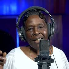 Beverly Kelso's Instagram, Twitter & Facebook