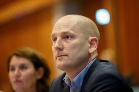 Utdanningsforbundet ber Norge droppe PISA. De «skyter på helt feil blink»,  mener kunnskapsministeren.