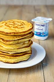 În funcție de rețeta aleasă veți obține clătite mai subțiri sau mai groase, dantelate sau pufoase, bune cu dulceață sau umplute cu diverse umpluturi. Pancakes Sarate Cu Iaurt Diva In Bucatarie