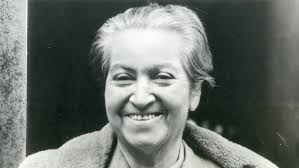 La Fuente: La vida y obra de Gabriela Mistral en México a 100 años de su  viaje