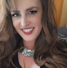 Lea Esqueda's Instagram, Twitter & Facebook