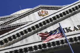 Ng, out on $20 million bond, is facing charges of conspiracy to commit money laundering and two counts of conspiracy to violate the foreign corrupt practices act for his alleged role in a scheme that pilfered some $2.7 billion from malaysian sovereign. 1mdb Shock Could Hand Goldman Bankers A Bonus Boost Analysts Financial News