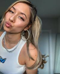 Natalie Shein's Instagram, Twitter & Facebook