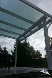 Ein Alu Terrassendach Der Marke Rexoclassic 4m X 3m In Weiss Mit Makrolon Hitzestop Cc Stegplatten Und Farblich P Uberdachung Terrasse Stegplatten Uberdachungen