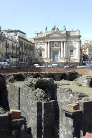 Al centro di piazza stesicoro. File Anfiteatro Romano E Sant Agata Alla Fornace Catania Jpg Wikimedia Commons