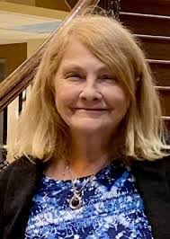 Lori Ellis's Instagram, Twitter & Facebook