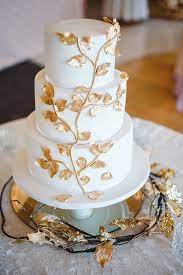 Cake With Golden Leaves Autumn Wedding Cakes Gold Wedding Cake Fall Wedding Cakes