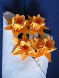 How To Make Origami Daffodil Instructions Make Some Beautiful Spring Flowers Perfect For Mother S D Origami Flowers Tutorial Origami Flowers Origami Paper Art