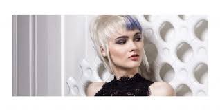 Le beauty club est là aujourd'hui pour vous conseiller sur les tendances colorations du printemps 2018 à adopter de tout urgence. Comment Donner Du Peps A Sa Coupe Courte