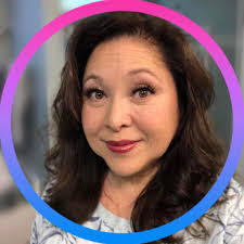 Aimee Manis's Instagram, Twitter & Facebook