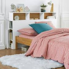 Choisissez la tête de lit bois ou dérivé bois qui vous convient le mieux, et faites de votre lit le meilleur endroit sur terre. Tete De Lit Avec Rangements 12 Modeles Pour La Chambre