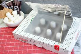 Place two squares of graham cracker on top of the cooking surface, on the inside bottom of your oven. Diy Solar Oven For Kids Fun Science Project A Few Shortcuts