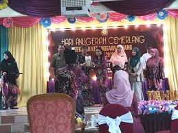 Tahap cemerlang, tahap menguasai dan tahap minimum. Majlis Hari Anugerah Cemerlang Sekolah Kebangsaan Rahang