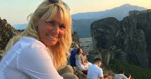 Da golssip.it nicolo' zenga viaggiare in prima… ma avere l'animo da terza classe. Andrea Zenga La Madre E Roberta Termali La Carriera In Tv E La Fine Traumatica Del Matrimonio Con Walter Corriere Dell Umbria