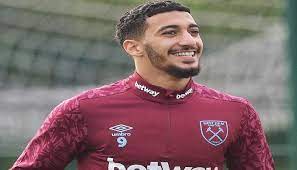 اللاعب الدولي الجزائري سعيد بن رحمة محل أنظار كبرى أندية إنجلترا وبالضبط أندية مدينة لندن التي تتسابق فيما بينها لإقناع النجم الجزائري.#سعيد_بن_رحمة#. Ø¨Ø§Ù„ØµÙˆØ± Ø³Ø¹ÙŠØ¯ Ø¨Ù† Ø±Ø­Ù…Ø© ÙŠØ¸Ù‡Ø± ÙÙŠ ØªØ¯Ø±ÙŠØ¨Ø§Øª ÙˆØ³Øª Ù‡Ø§Ù…