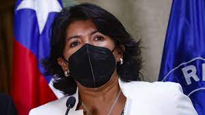Y como no pensar en cioran luego del fútil baile de máscaras que nos ofrecieron los honorables durante la sesión, transmitida en vivo, en que la ministra de educación, yasna provoste, fue removida de su cargo por el senado, a través de la pomposa orquestación de una acusación constitucional en su contra, por notable abandono de deberes. Provoste Por Minimos Comunes Si El Gobierno Necesita Mas Dias Para Tener Una Respuesta Concreta Lo Entendemos