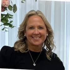 Holly Absher's Instagram, Twitter & Facebook