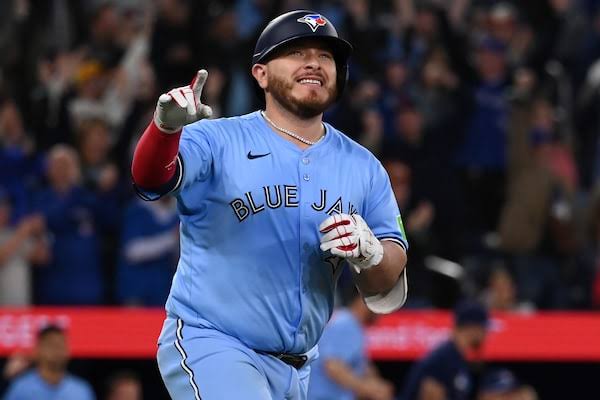 Alejandro Kirk helps Blue Jays shake off slump with homer, game-winning RBI  single - The Globe and Mail