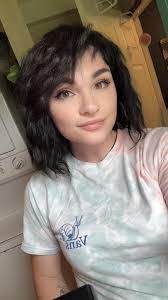 Alexis Lalonde's Instagram, Twitter & Facebook