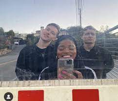 talk show host keke palmer has herself a new boyfriend her new man is tall handsome and talented and he s also white keke palmer new boyfriend talk show
