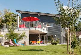 Ein haus bietet mehr individualität, aber die betriebskosten sind höher. Haus Oder Wohnung Welche Wohnform Ist Besser Mein Eigenheim