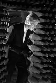 A Cool Customer The Stunning Collection Of Never Published Pictures From Legendary American Photographer Steve Schapiro David Bowie Bowie Station To Station