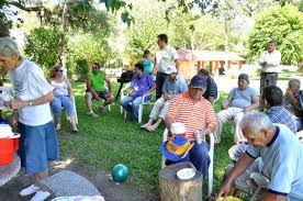 Didácticos y recreativos juegos de mesa casitas y sets de juegos lego y armables juguetes didácticos. Actividades Recreativas Para El Adulto Mayor El Desamparo A Los Adultos Mayores