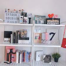 Pin By Azra Betul On Bts Room Decor Army Room Decor Kpop Room Ideas Bts Room Ideas