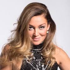 Auch Senior Synch Managerin Thoja von Uthmann ist Teil unseres Teams!  Thojas peermusic-Favorit: BONAPARTE