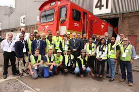 +7 924 880 2095 эл. Transnet Receives First Traxx Locomotive From Bombardier