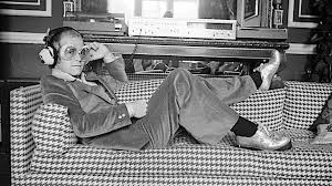 Hey do you know of anyone who has the sheet music to elton john's social disease? Exclusive Listen To Elton John Become A Star On His First U S Tour In 1970 Paste