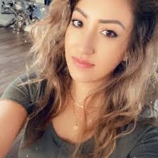 Tamara Lea's Instagram, Twitter & Facebook