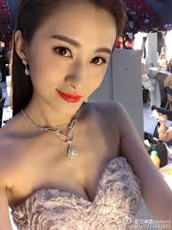 沈卓盈瘋狂自拍「胸」贏全場| Now 新聞