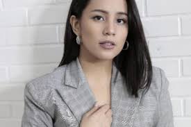 Kabar Melahirkan Anak Pertama Angel Pieters Sukses Kejutkan Penggemar