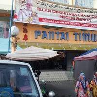 Mereka yang datang ke pantai gedambaan bukan hanya datang dari kotabaru, namun ada juga yang datang dari kota lain yang ada disekitar kotabaru. Pantai Timur Shopping Centre Grand Magasin