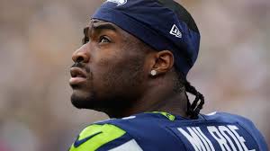 Devin Bush: Playing with Bobby Wagner